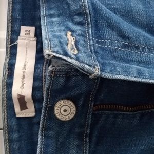 Levis women's boyfriend skinny jeans